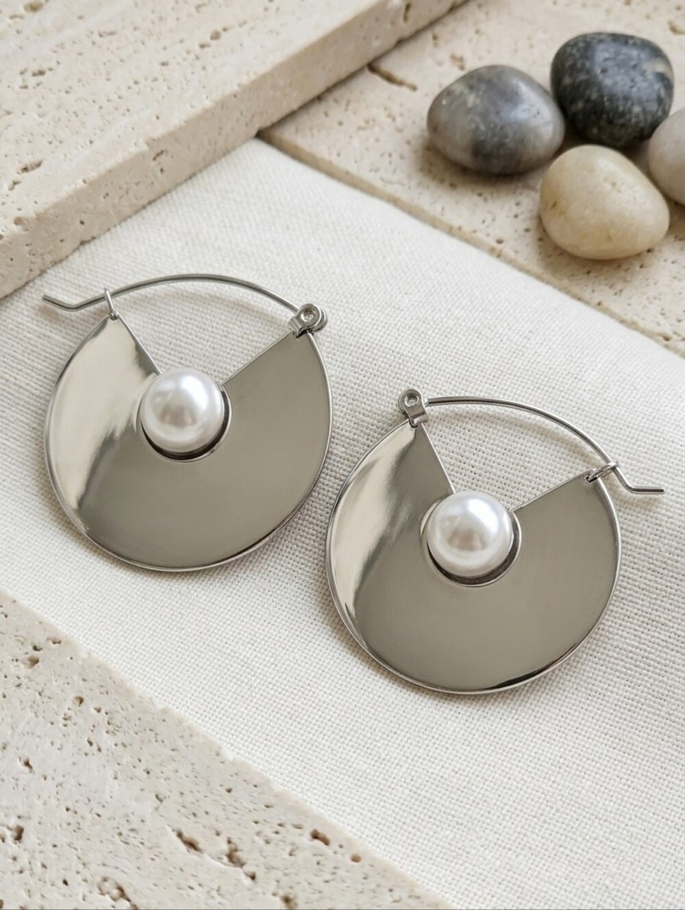18K White Gold Plated Stainless Steel Faux Pearl Geometric Hoop Earrings